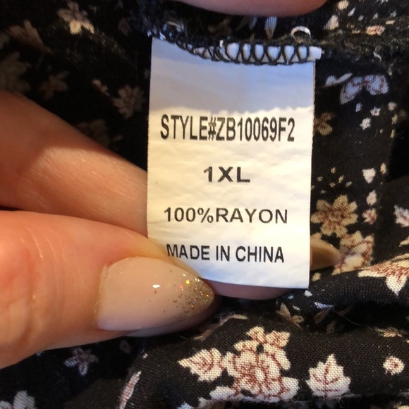 Zenobia black floral off shoulders top 3/4 sleeve w tie flowing bohemian top 1XL - Picture 8 of 8